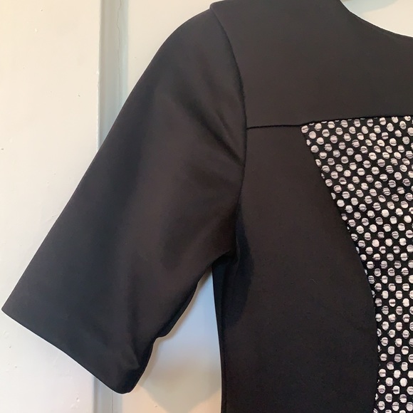 Black thick dress with short sleeves - Picture 5 of 5